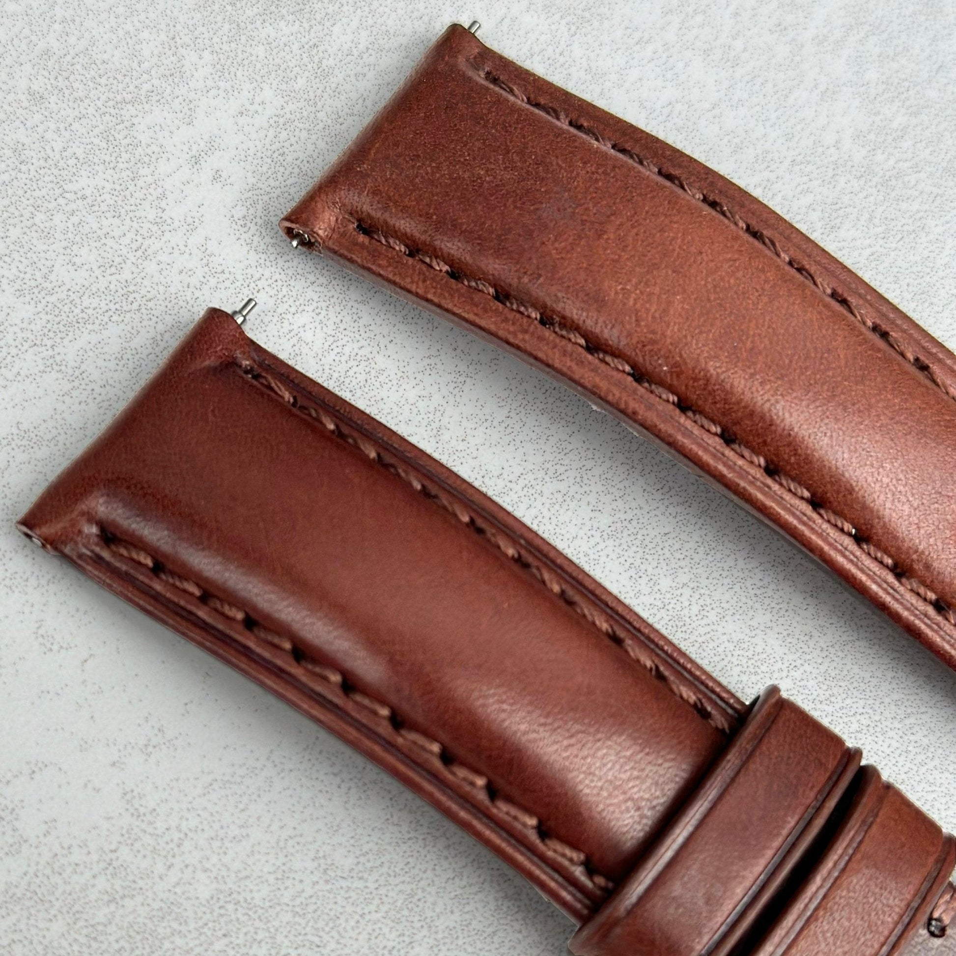 Top of the chestnut brown vegetable tanned leather watch strap. Padded leather watch strap. 18mm, 20mm, 22mm, 24mm.